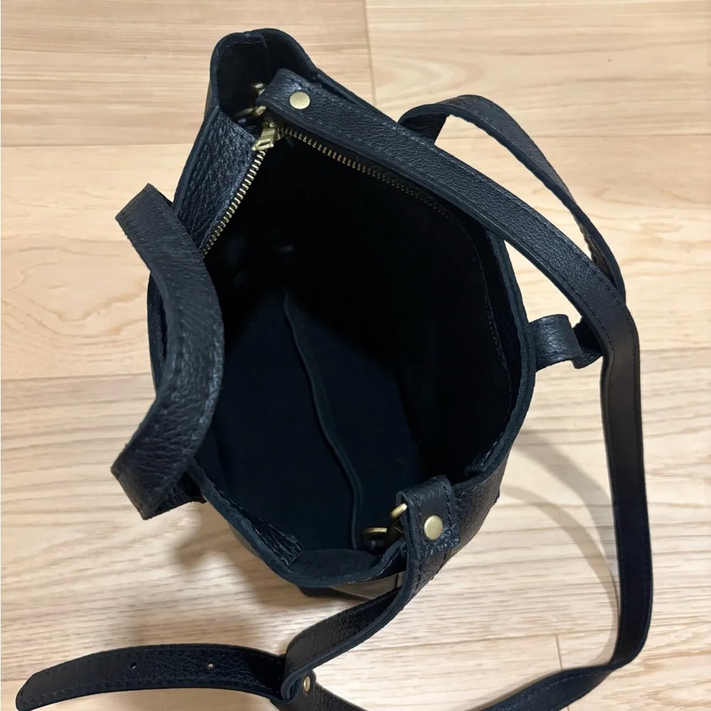 Portland Leather Black Tote Bag - Picture 4 of 4